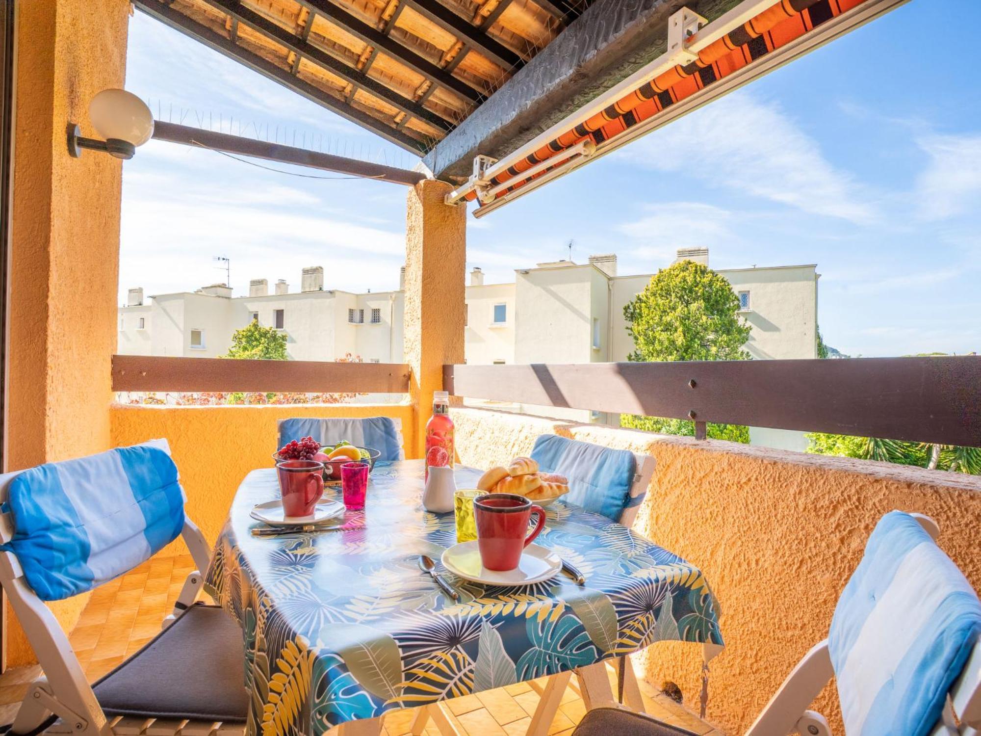 Le Weekend By Interhome La Madrague